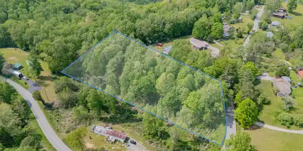 Image 4: DJI_20250429152544_0470_D-HDR-LOT-LINES