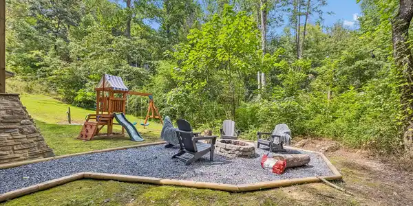Image 3: 48-1615 Bear Valley Rd - 048
