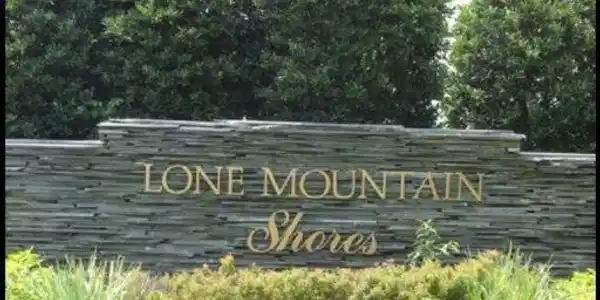 Image 4: Community Gate