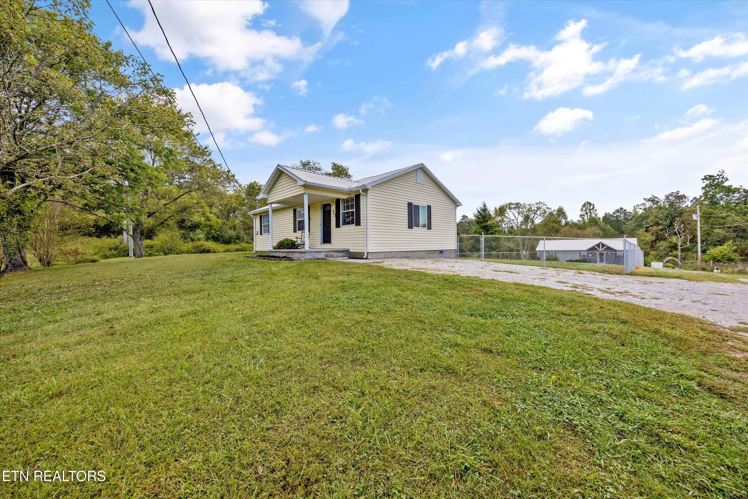 Image 3: 03-640 Camp Ridge Rd -02