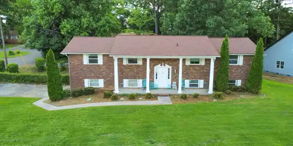 1407 Rosalyn Drive