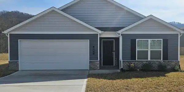121 Walter Way