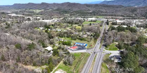 Image 2: DJI_0306.00_03_01_40