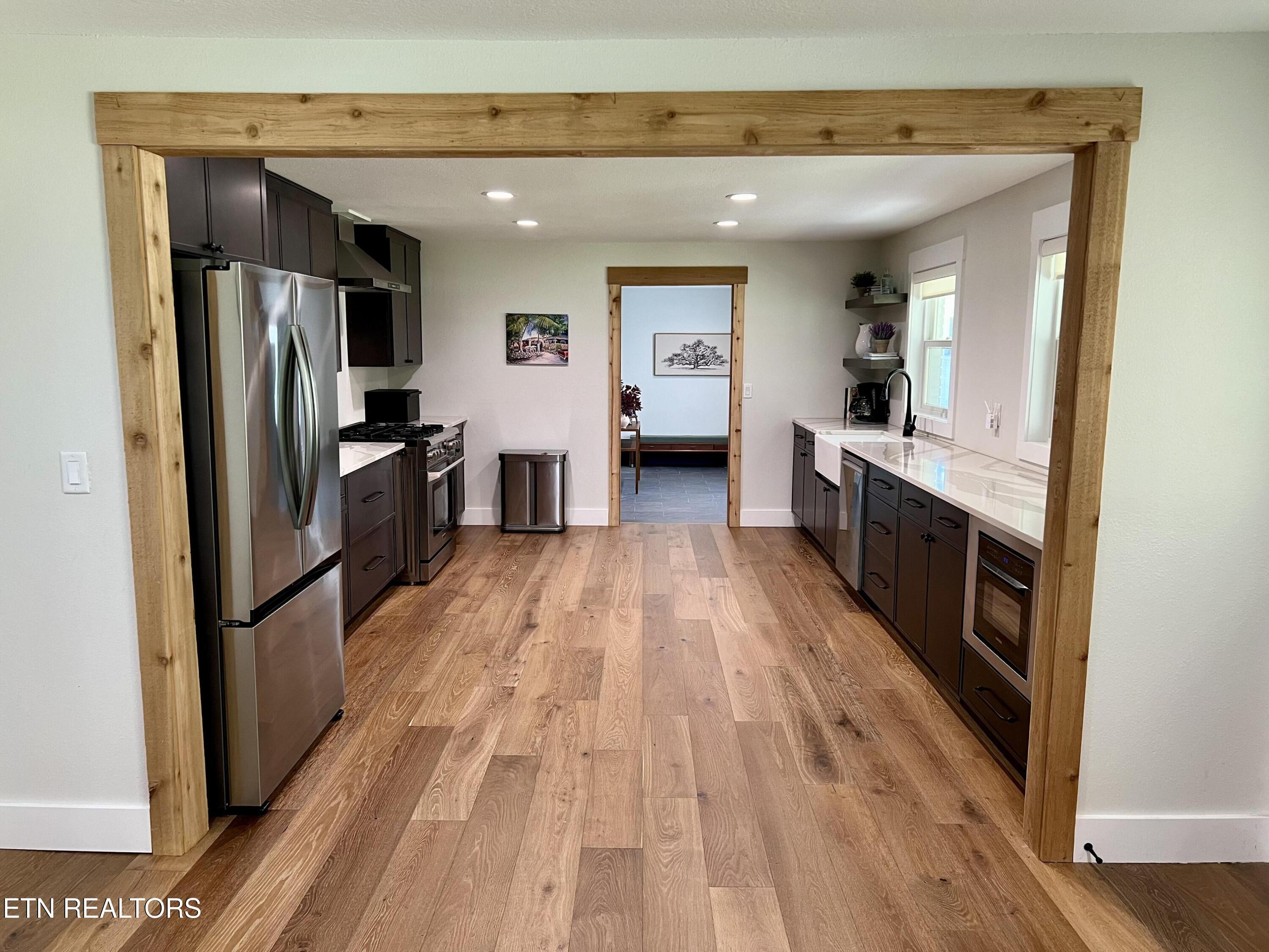 Image 4: beyc68ae0889d3cb3