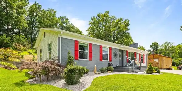 Image 3: 03-112 Country Hill Ln