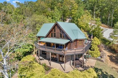 881 Lakeview Drive