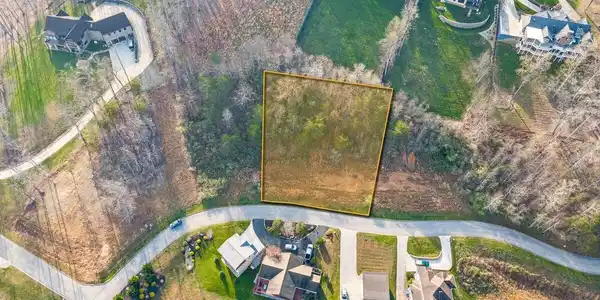 Image 2: Anchor Ln Lot 26R