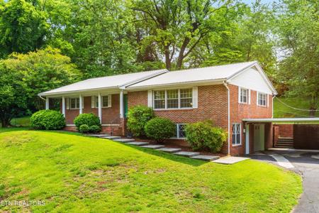 2802 NE Elm Drive