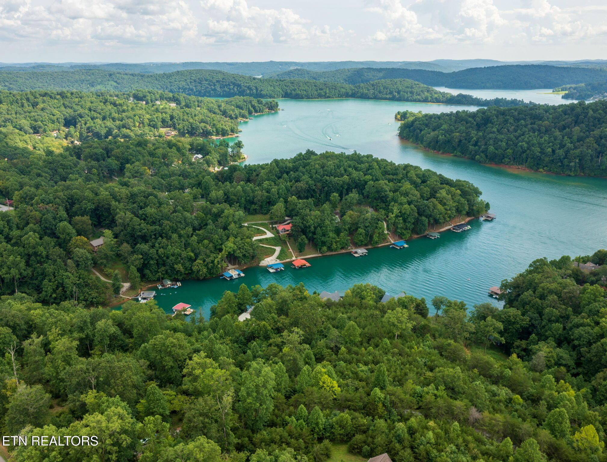 Image 4: homesandvideos aerials-12386
