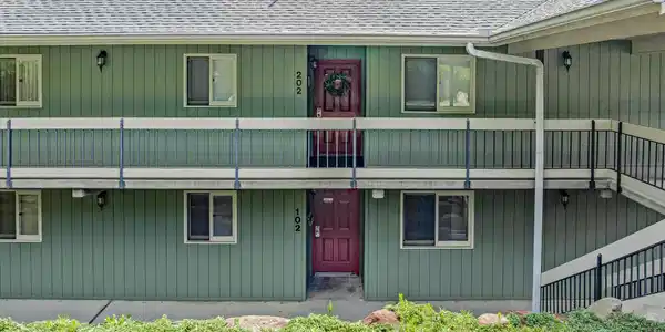526 Briarcliff Way