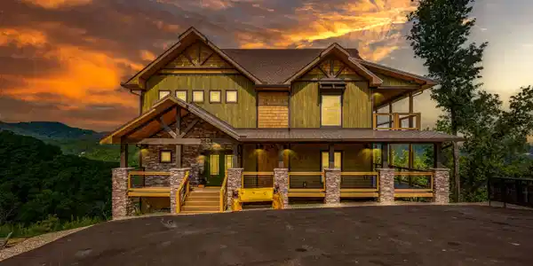 2534 Mountain Holly Way