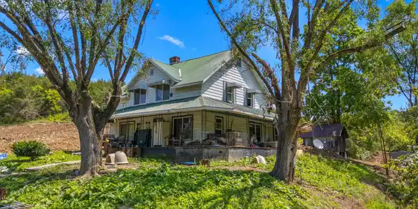 111 Kyle Valley Rd
