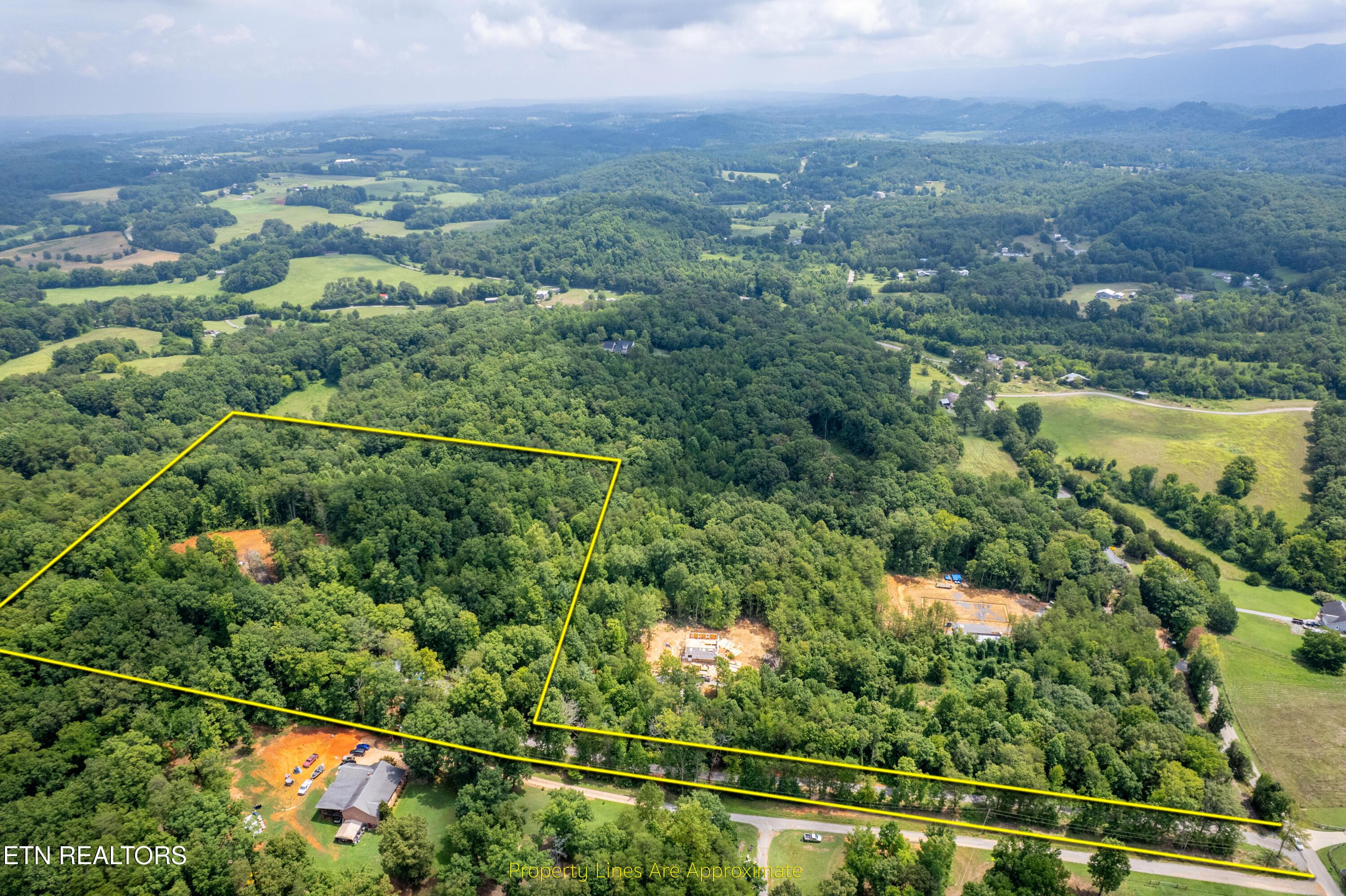 Image 2: 7647TomotleyRd-2