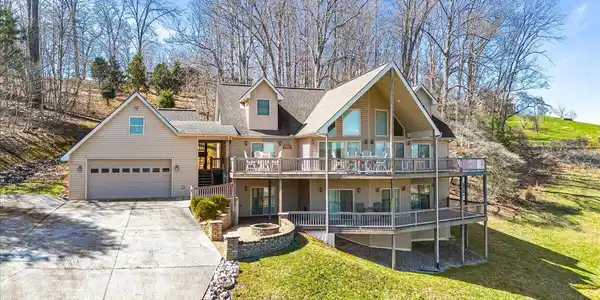 223 Holly Lane