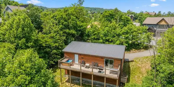 628 Pinecrest Drive