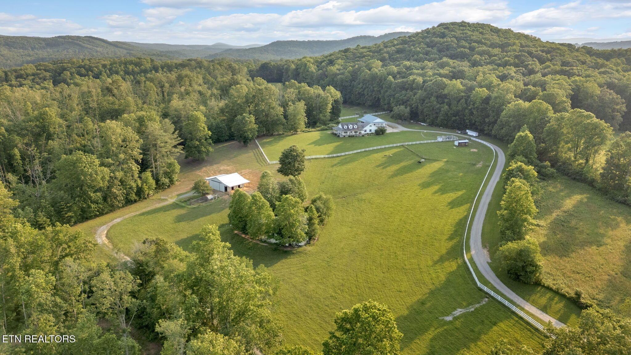 Image 4: 49-web-or-mls-DJI_20250531190745_0881_D