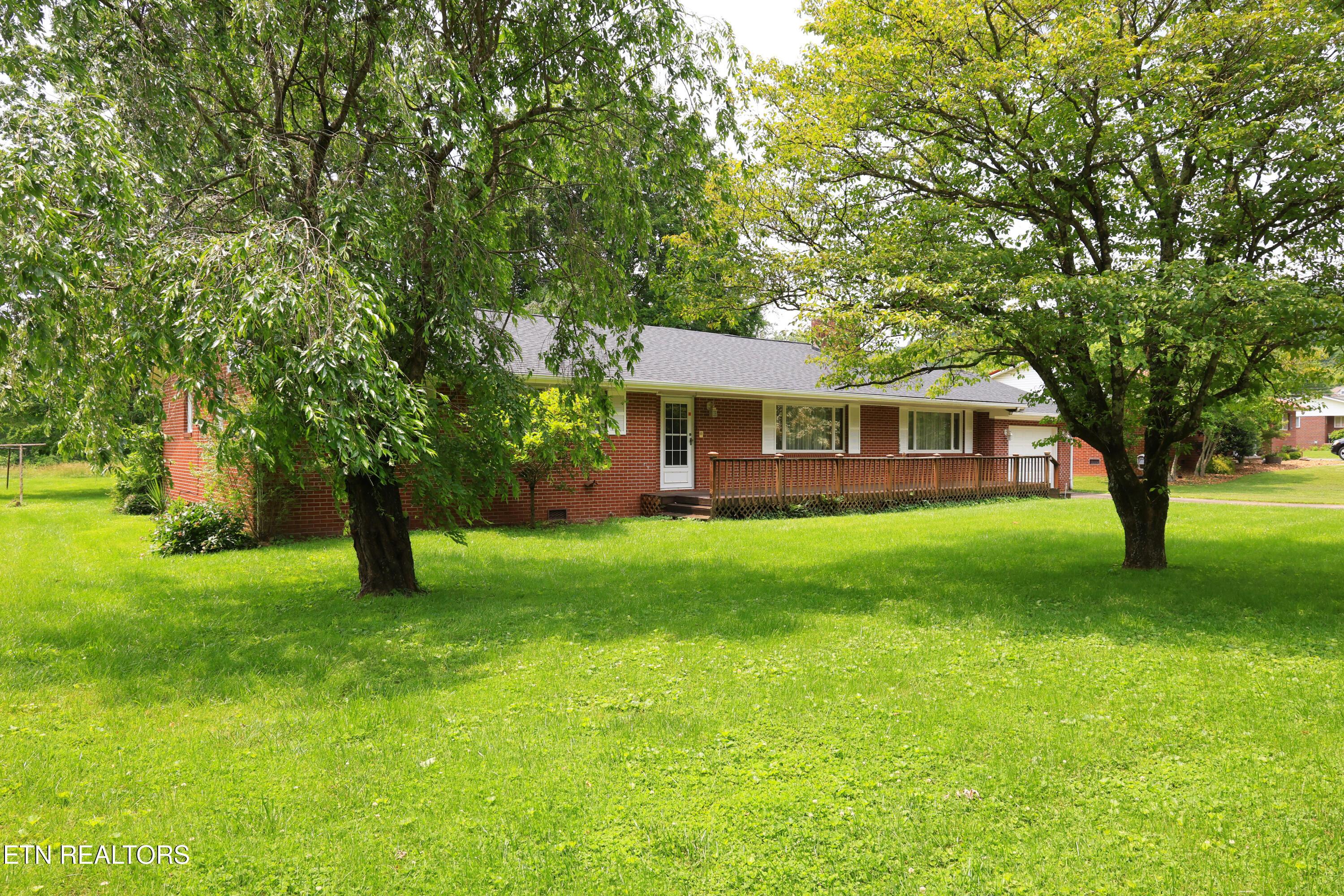 Image 2: 160 Rector Dr- Front of home