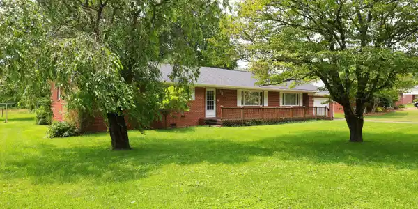 Image 2: 160 Rector Dr- Front of home