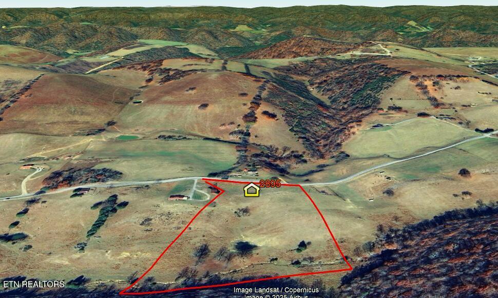 Image 3: Looking North