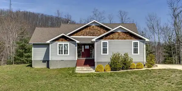 664 Green Ridge Tr