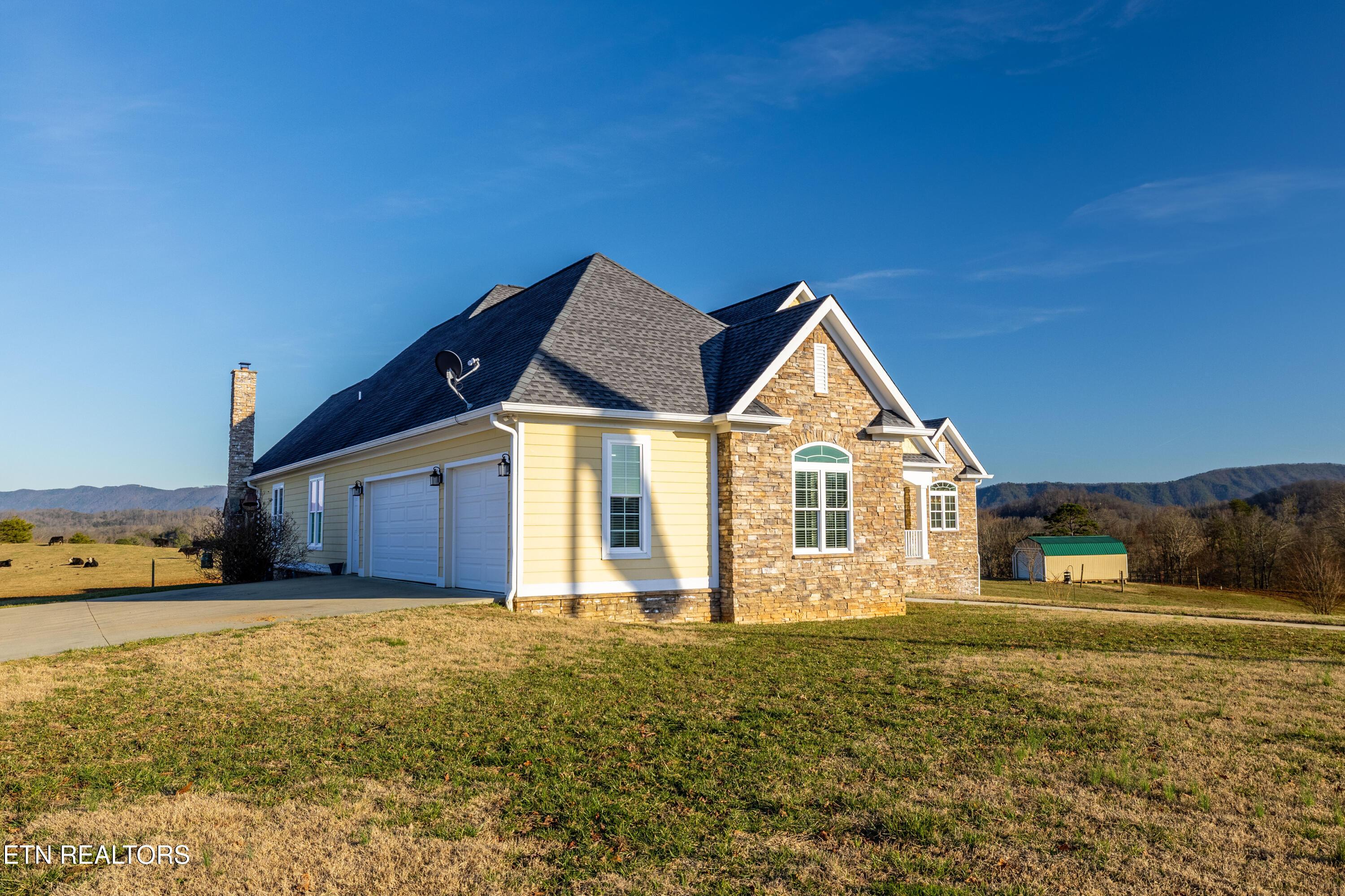 Image 2: 1250BrickMillrd-101