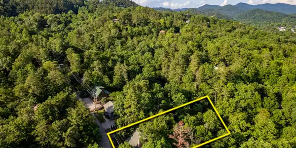 Image 4: 124CutterGapRd-4