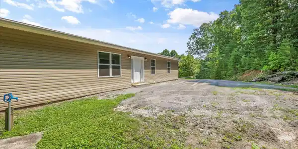 Image 3: 02-239 Carroll Hollow rd38