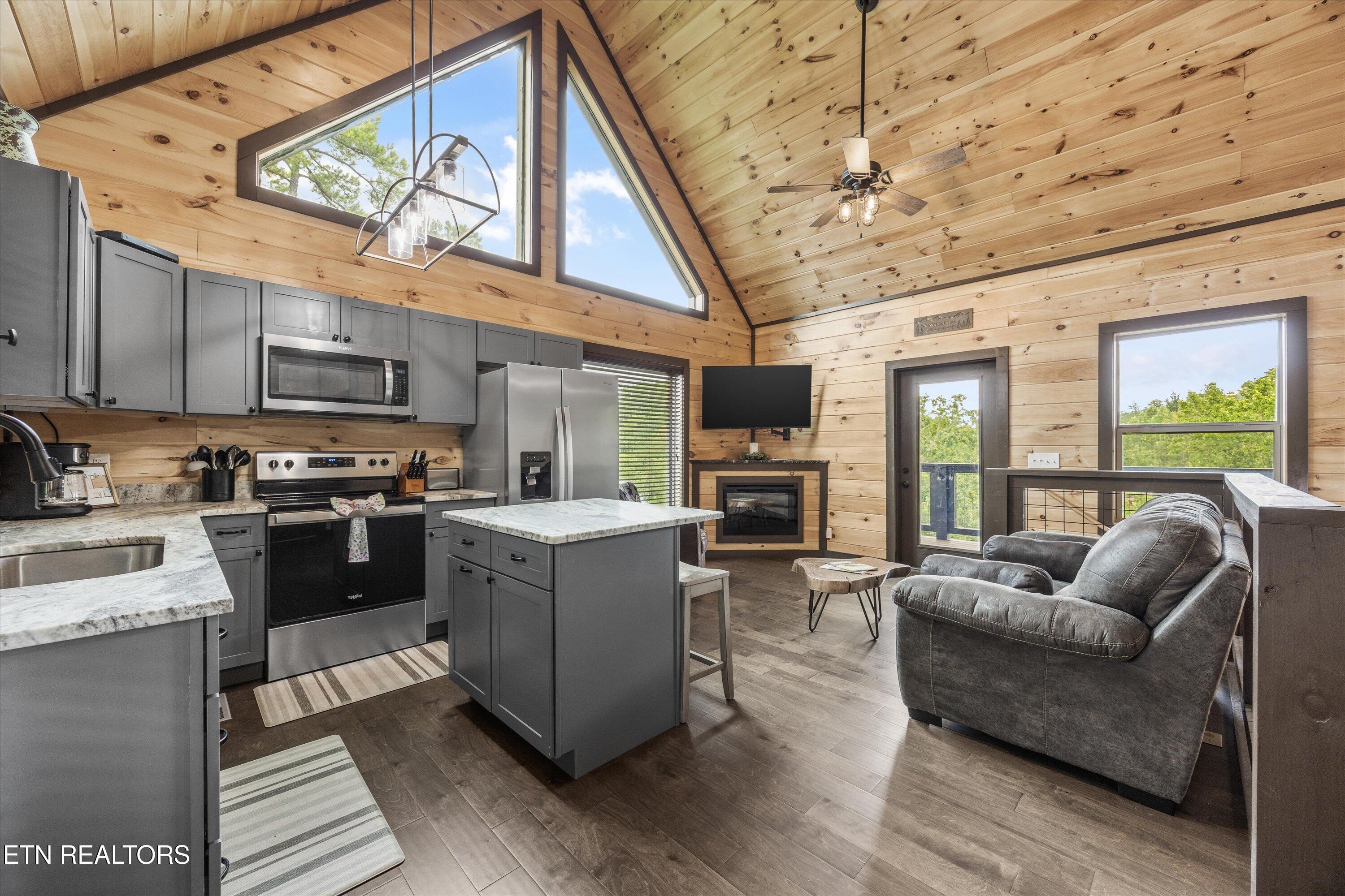 Image 4: 05-1862 Blue Tick Way -010