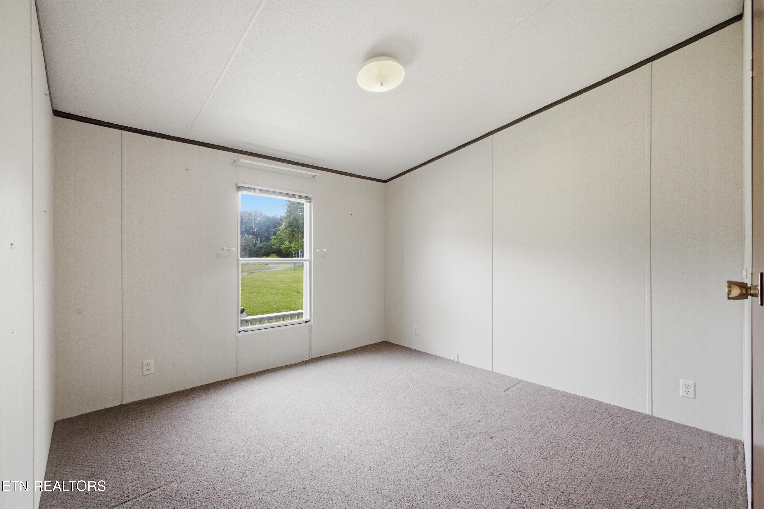 Image 2: SPOT3361