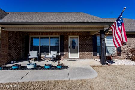819 Royal View Drive