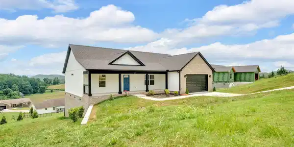 143 Middle Glen Rd