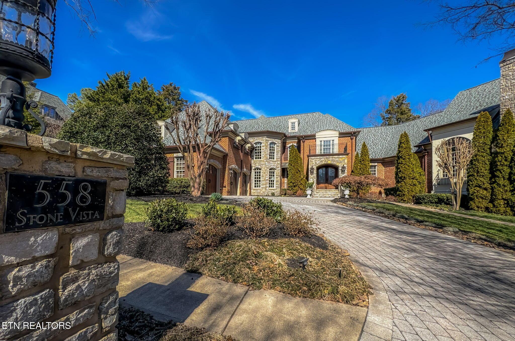 Image 2: Welcome to 558 Stone Vista