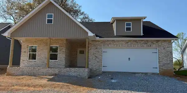 221 Mossy Rock Rd