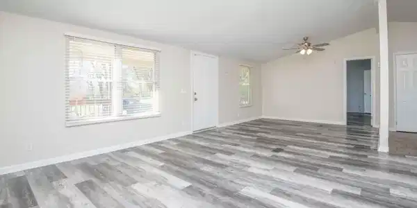 Image 4: living 3_1