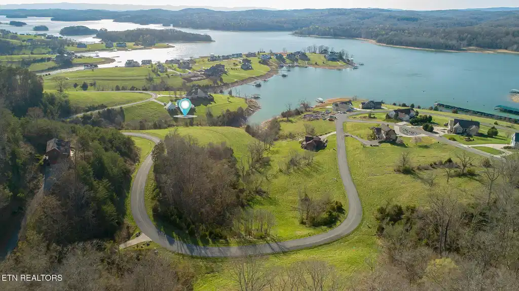Image 1: 694G Russell Br, Sunset Bay, Norris Lake