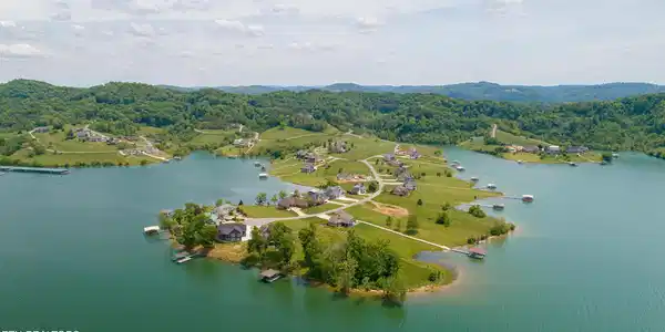 Image 3: 694G Russell Br, Sunset Bay, Norris Lake