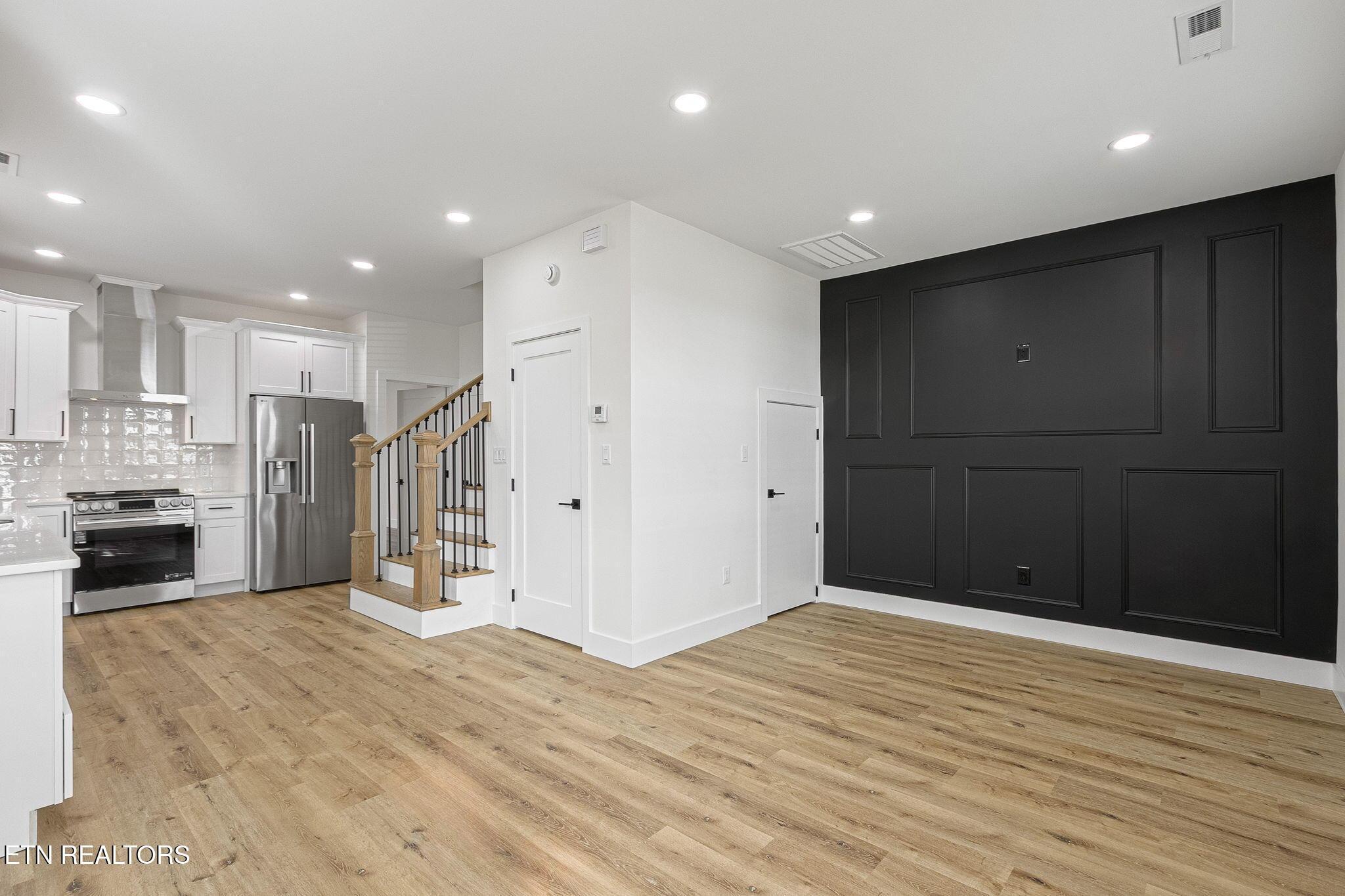 Image 4: 5-web-or-mls-005--FULL