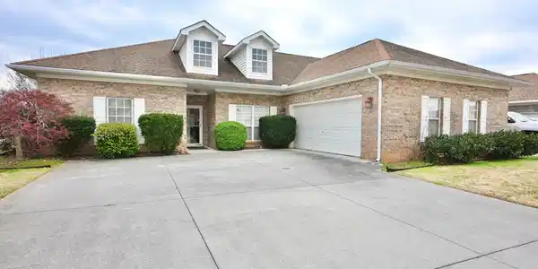 258 Royal Oaks Drive