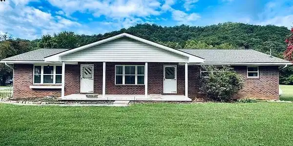104 Dunn Way