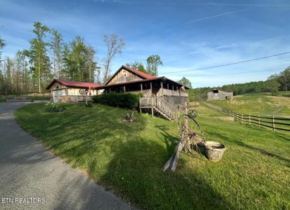 811 Pioneer Rd