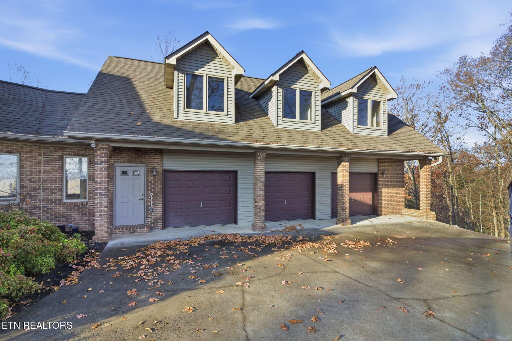 Image 2: Large garages