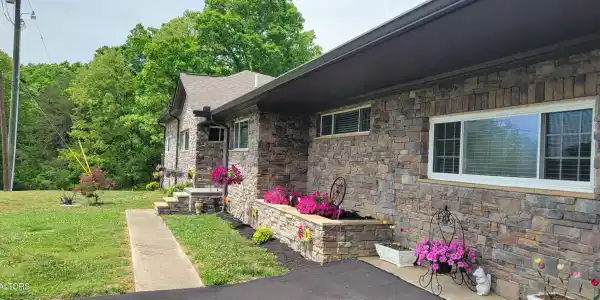 115 Jones Lane