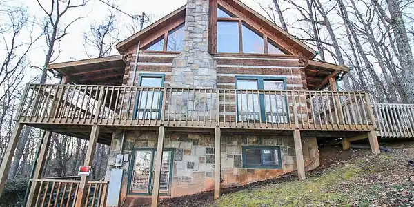 3369 Priscilla Heights Lane