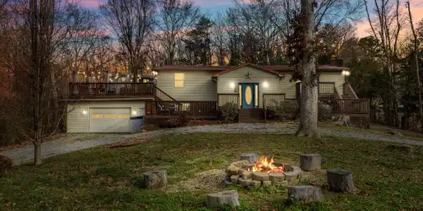 1048 Timberlake Circle