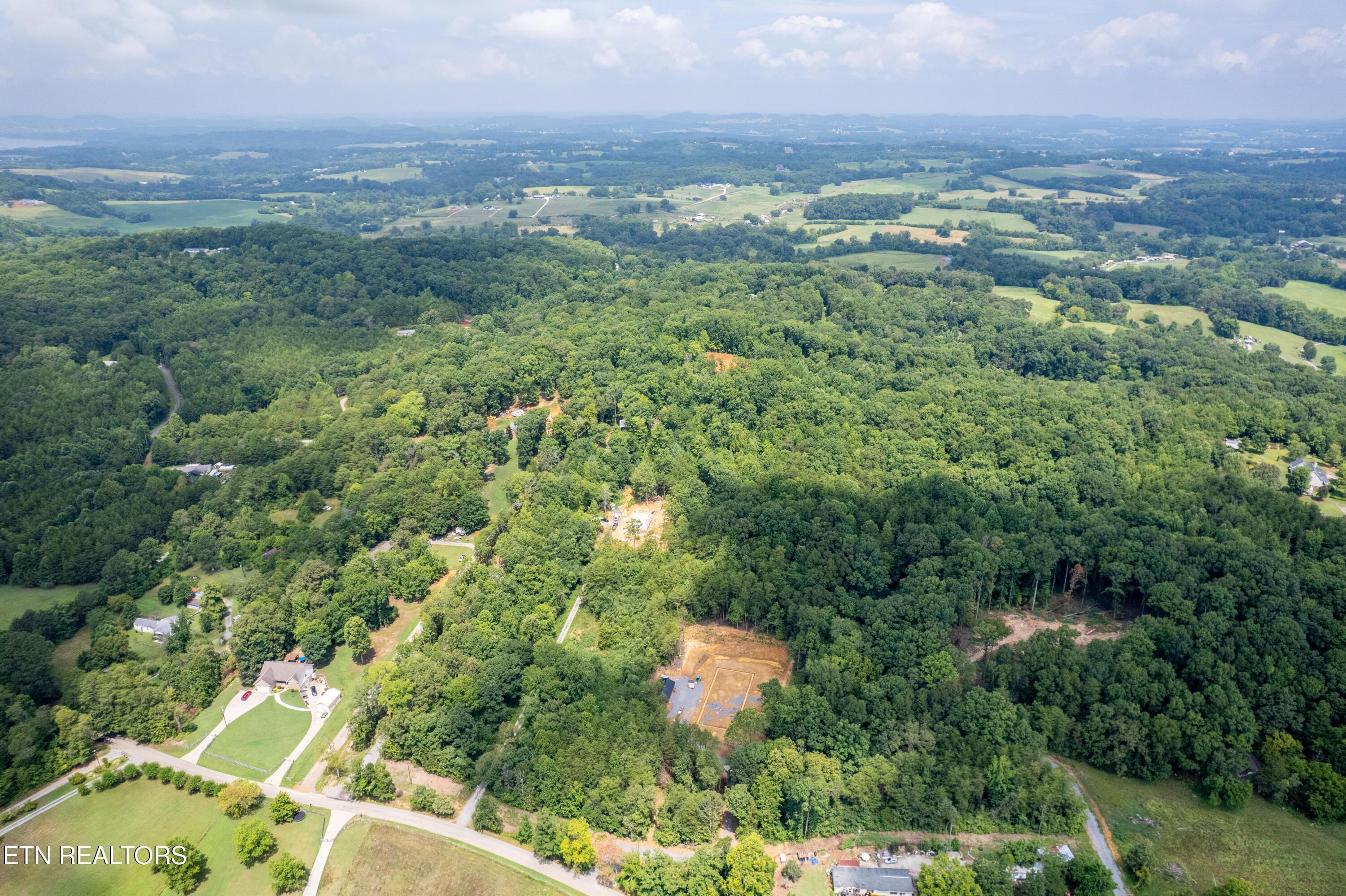 Image 4: 7647TomotleyRd-11