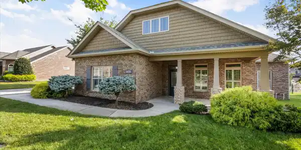 Image 2: 02-1416 St Thomas Way41