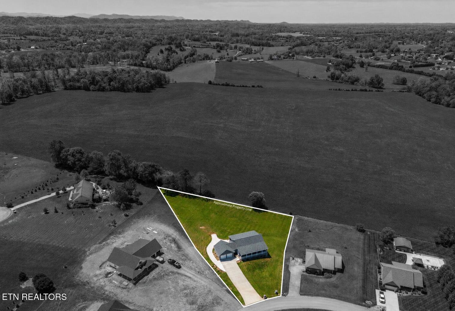 Image 2: Over 1 acre