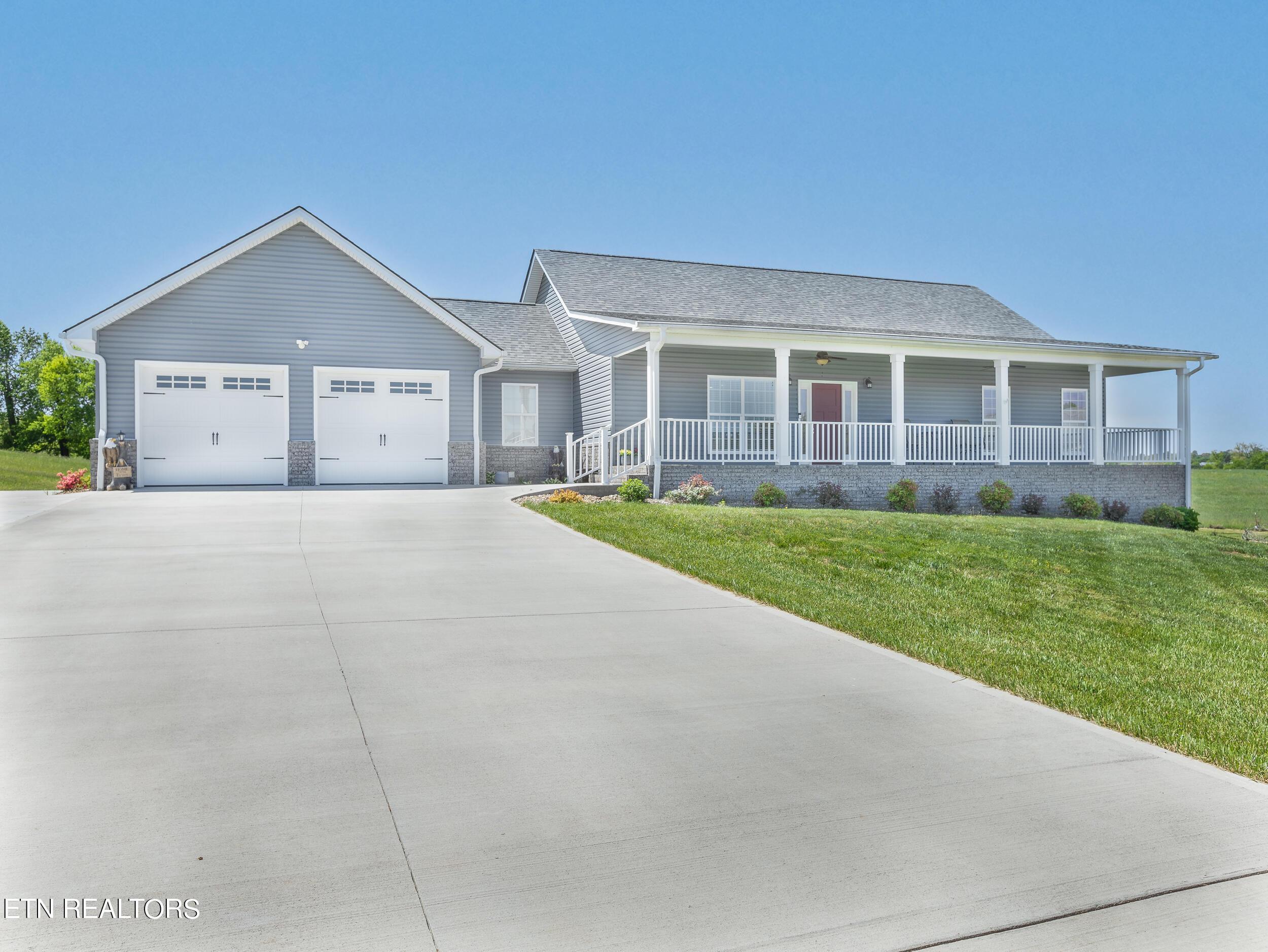Image 4: Front of Home