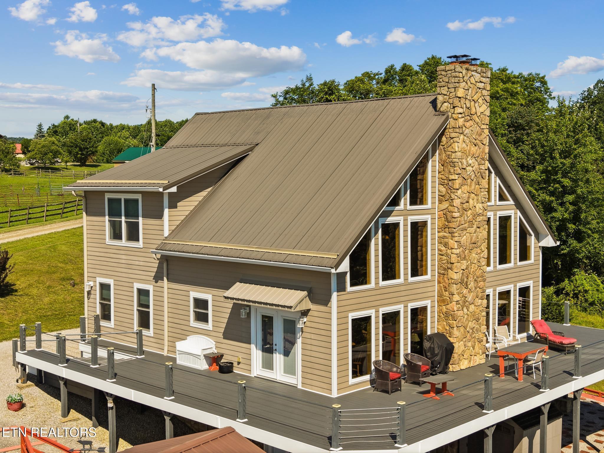Image 4: wrap porch