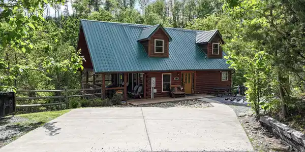 1940 Backhome Lane
